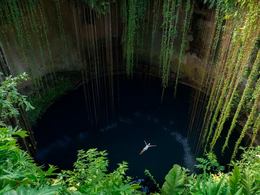 Chichén Itzá, Izamal, & Cenote Xcajum: Roundtrip Transfer from Mérida + Lunch