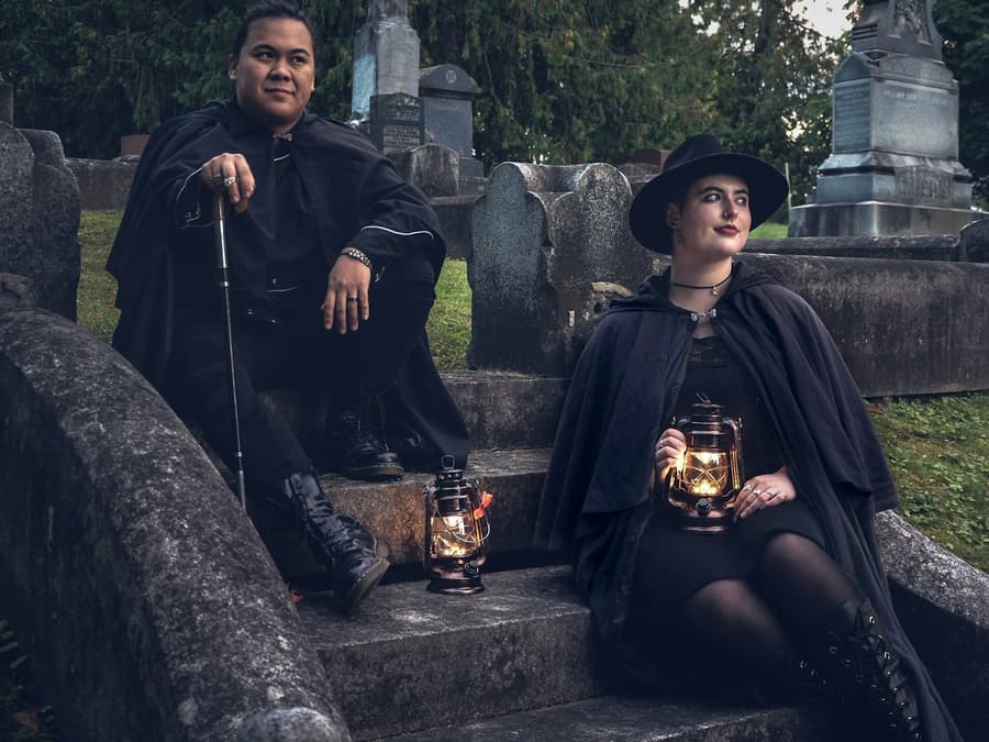 Ottawa: Beechwood Cemetery Haunted Walking Tour