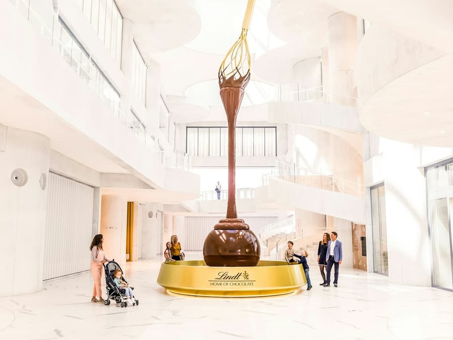 Lindt Home of Chocolate: Choco-Deluxe Guided Tour in English