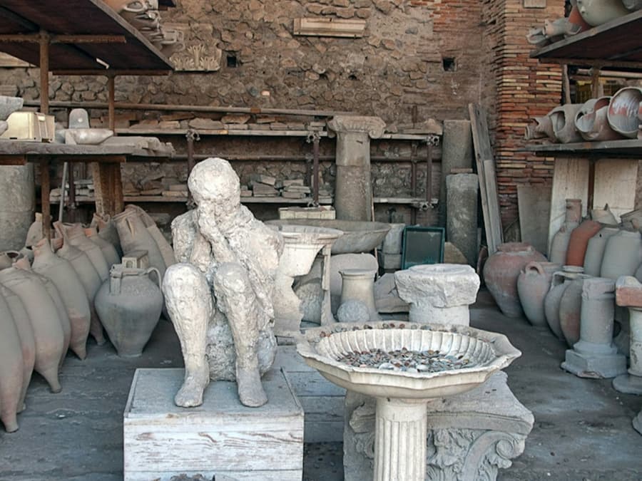 Pompeii, Herculanuem & Vesuvius: Skip The Line Tickets + Roundtrip From Naples