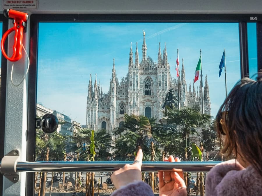 Milan Hop-on Hop-off + Duomo di Milano + City Digital Audio Guide