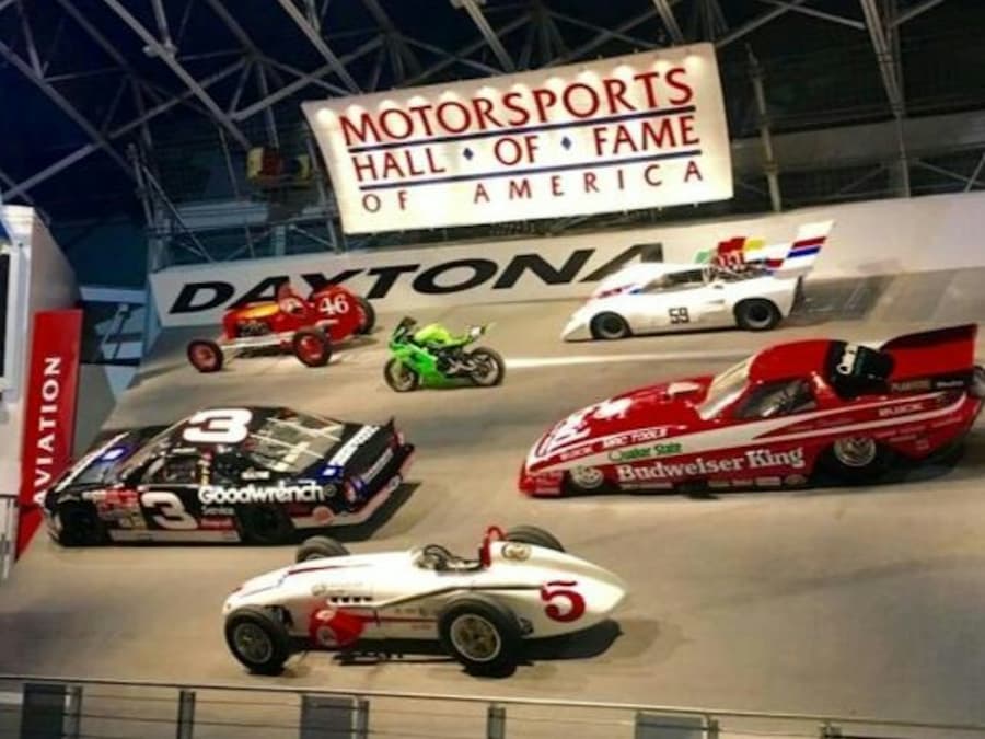 Daytona Beach: Day Trip from Orlando + Speedway Track Tour