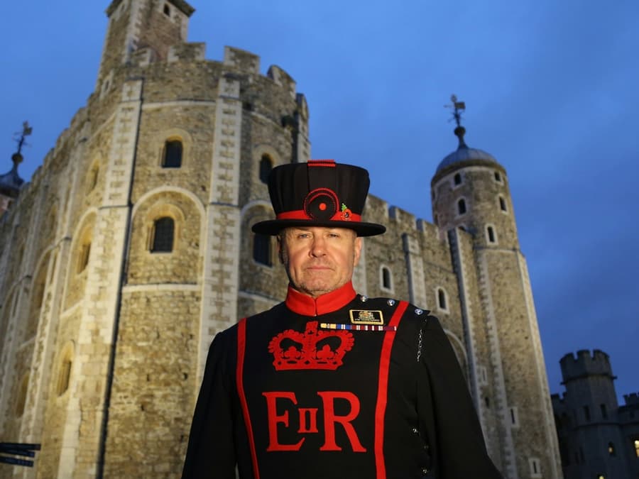 Tower of London: Guided Night Tour + Ceremony of the Keys