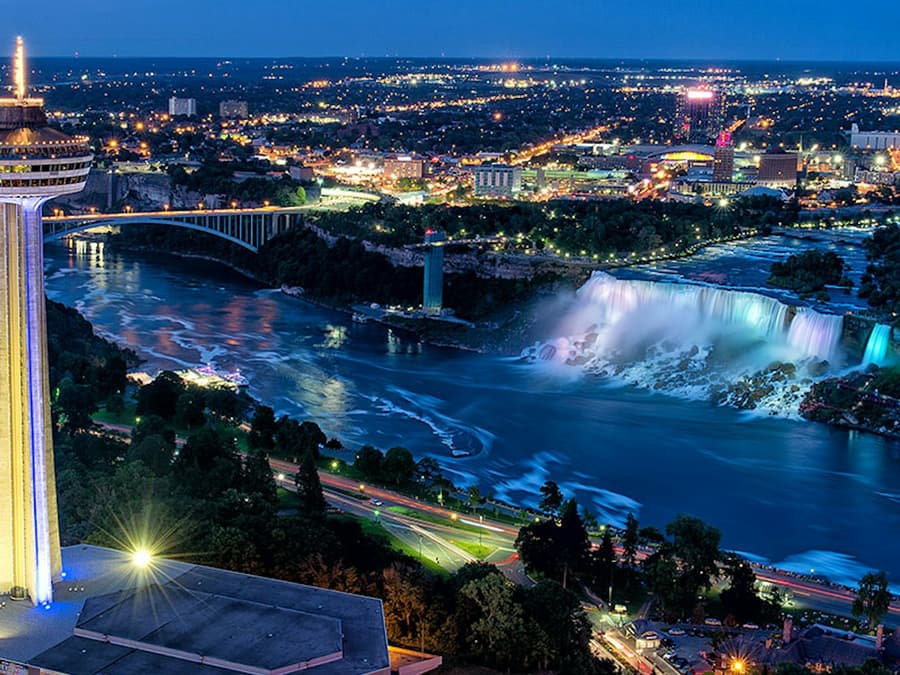 Niagara Adventure Theatre + Niagara Falls: Skylon Tower Observation Deck
