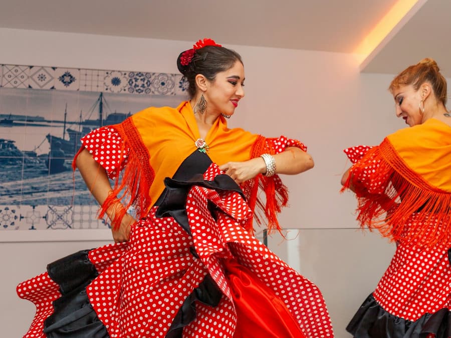 Portimão: Sevillian Dance Show + Tapas