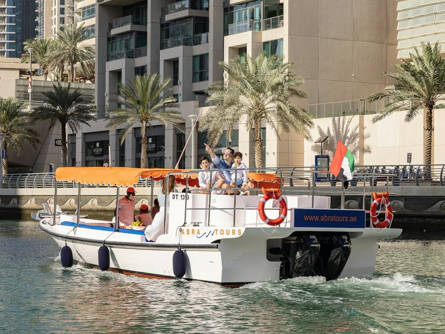 Dubai Marina: 60-Min Sightseeing Boat Tour by Abra Tours