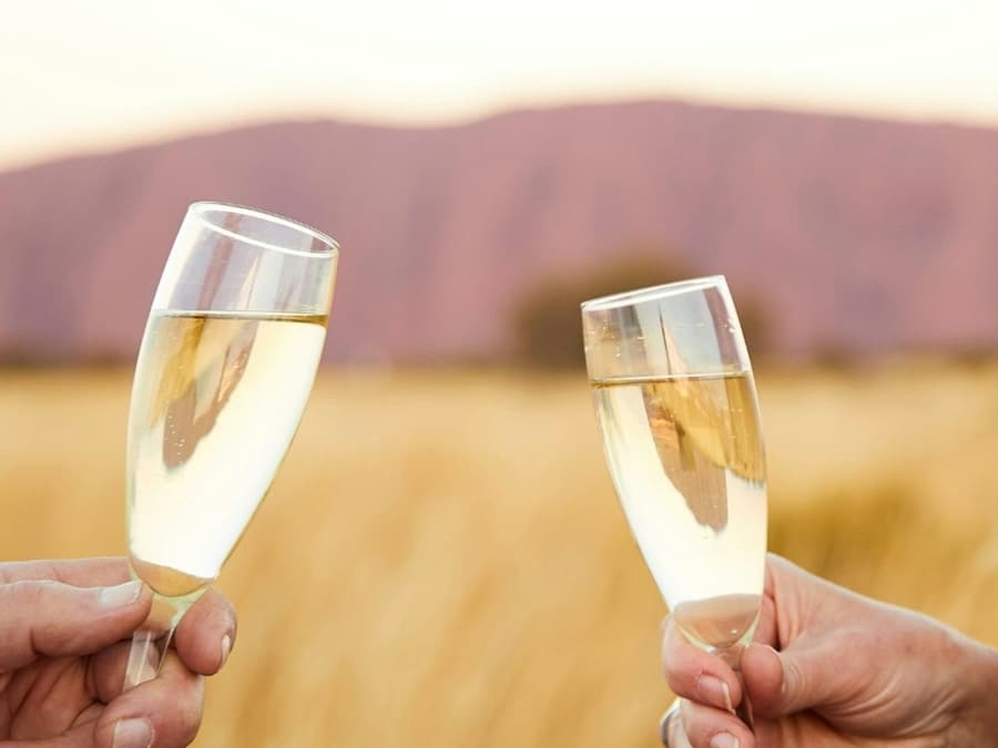 Uluru: Sacred Sites & Sunset Tour + Transfer + Snacks