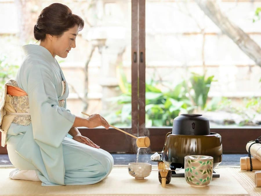 Kyoto Nishiki Market Area: Tea Ceremony Experience in a 100-Year-Old Machiya