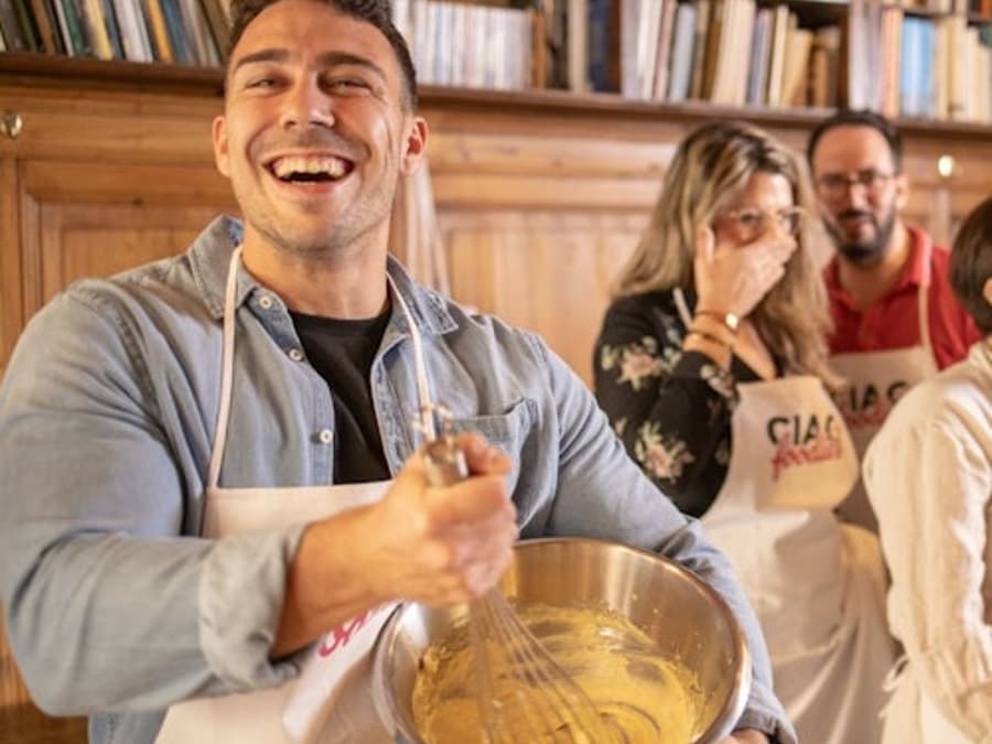 Florence: Workshop Membuat Pizza & Gelato + Wine Tanpa Batas