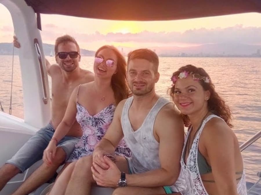 Barcelona: Sunset Sailing Tour + Drinks