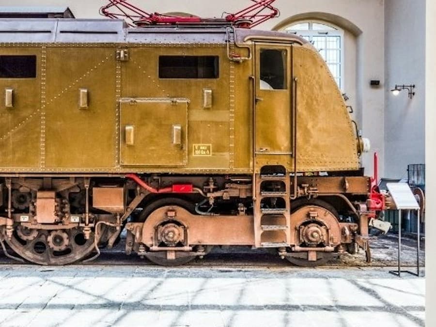 Pietrarsa Railway Museum: Transport from Naples + Entry Ticket + Guided Tour