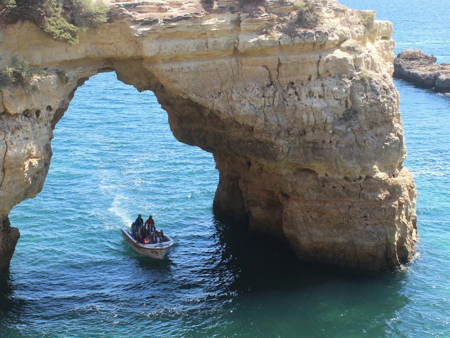 Benagil Caves: Guided Boat Tour from Armação de Pêra