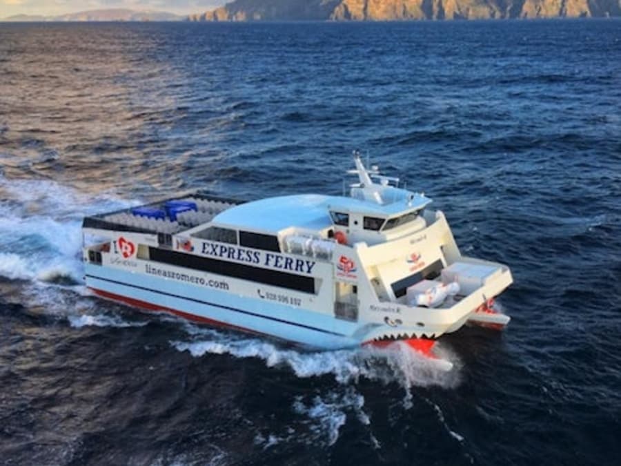 La Graciosa: Ferry from Lanzarote