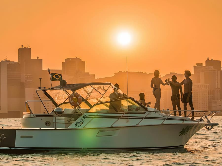 Rio de Janeiro Sunset Speedboat Tour in Guanabara Bay with Drinks & Swim Stop
