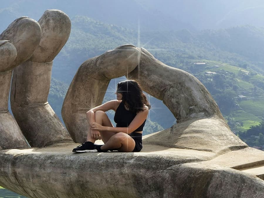 Sapa: 2-Day Guided Tour from Hanoi + Cat Cat Village & Fansipan Peak Visit