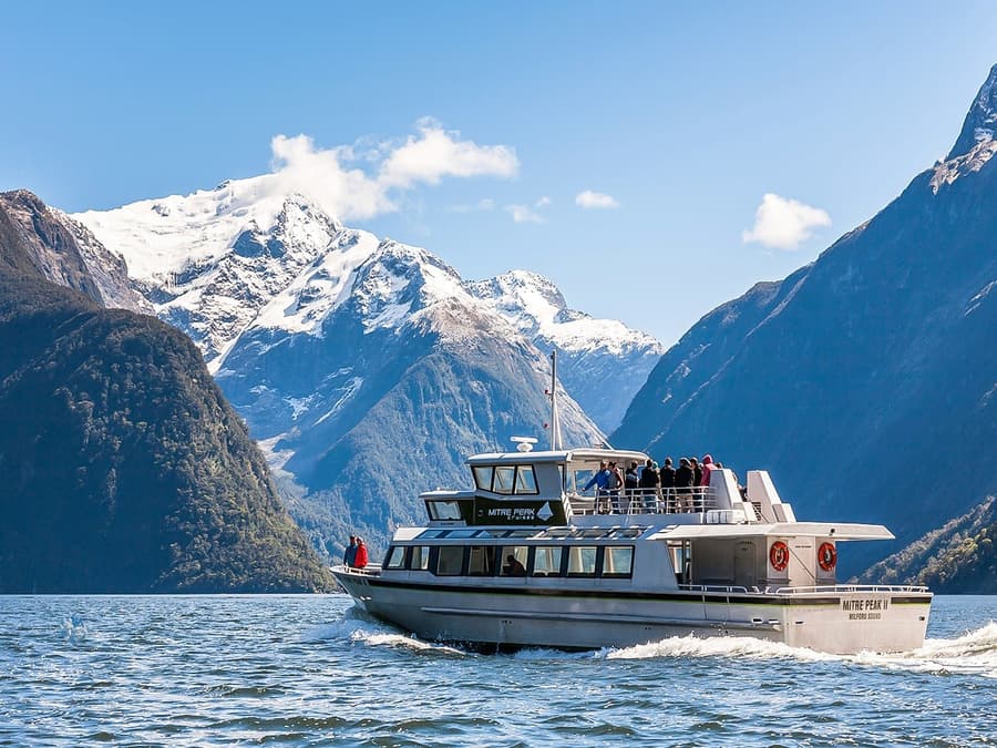 Desde Queenstown: Tour Premium a Milford Sound con Crucero