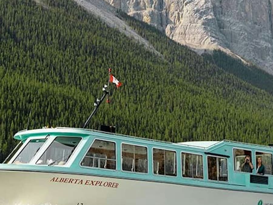 Lake Minnewanka Boat Cruise