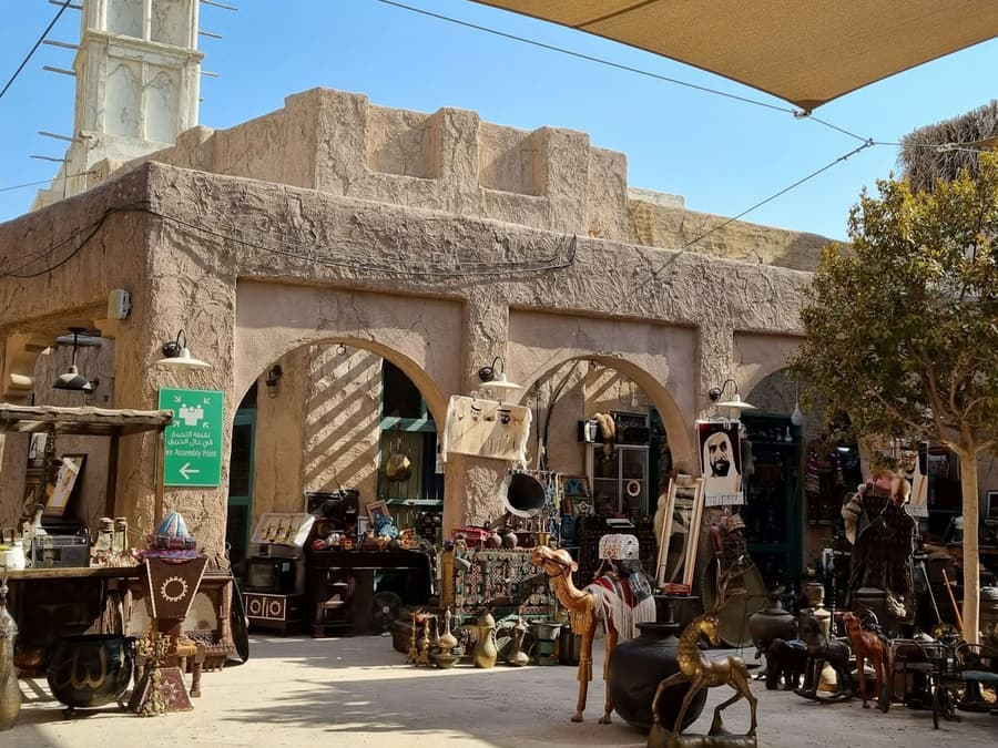 Dubai: Half Day Guided City Tour with Transport