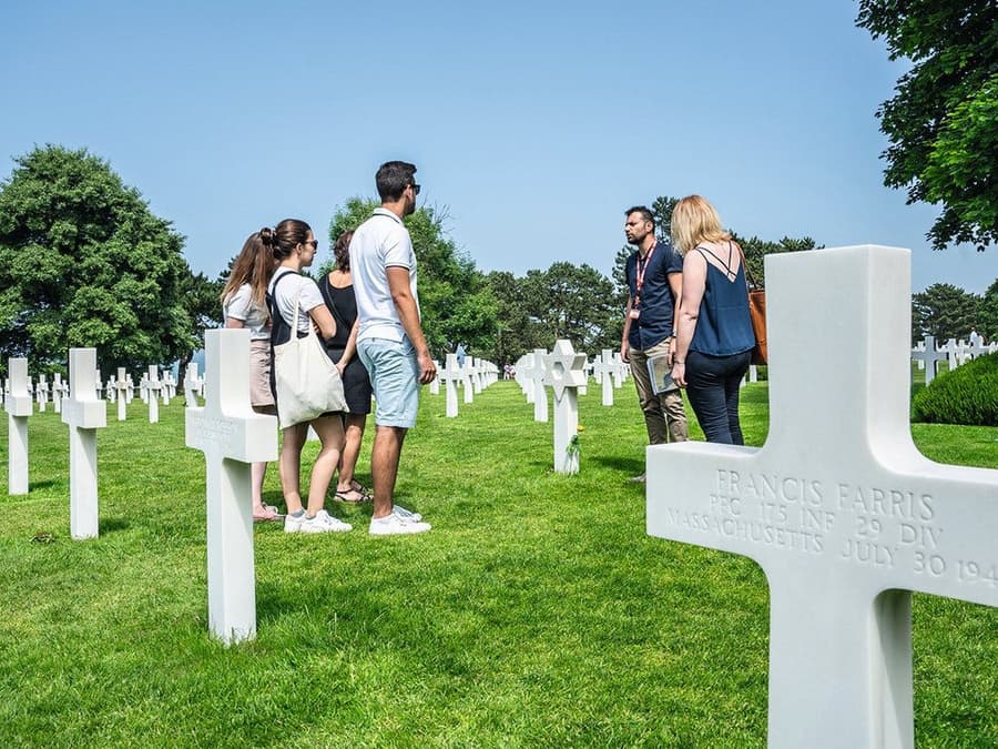 From Caen: D-Day Beaches Half-Day Tour with Caen Memorial Museum Entry