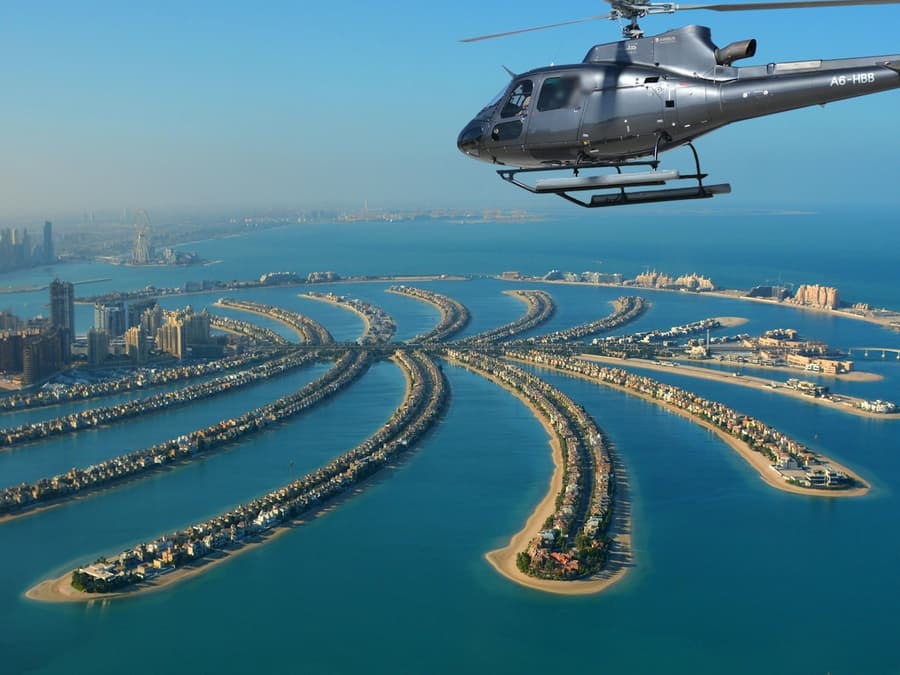 Dubai Helicopter Ride: 17-Min Tour of The Palm and Atlantis