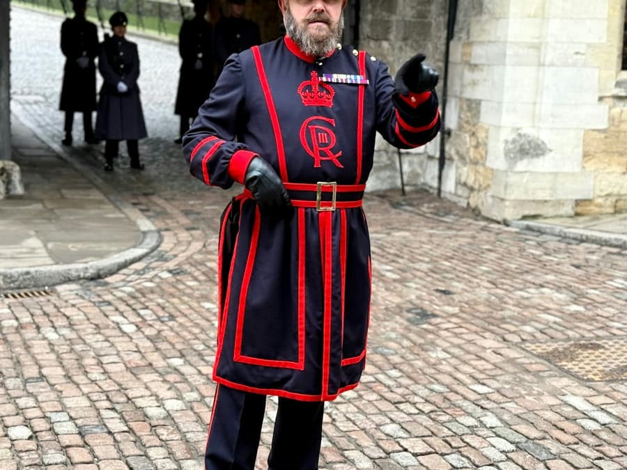 Tower of London: Early Access + Opening Ceremony + Boat Ride + Westminster Tour