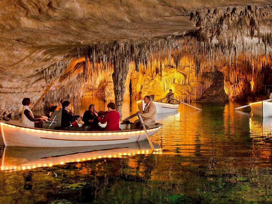 From Palma: Caves of Drach and Porto Cristo Full-Day Trip