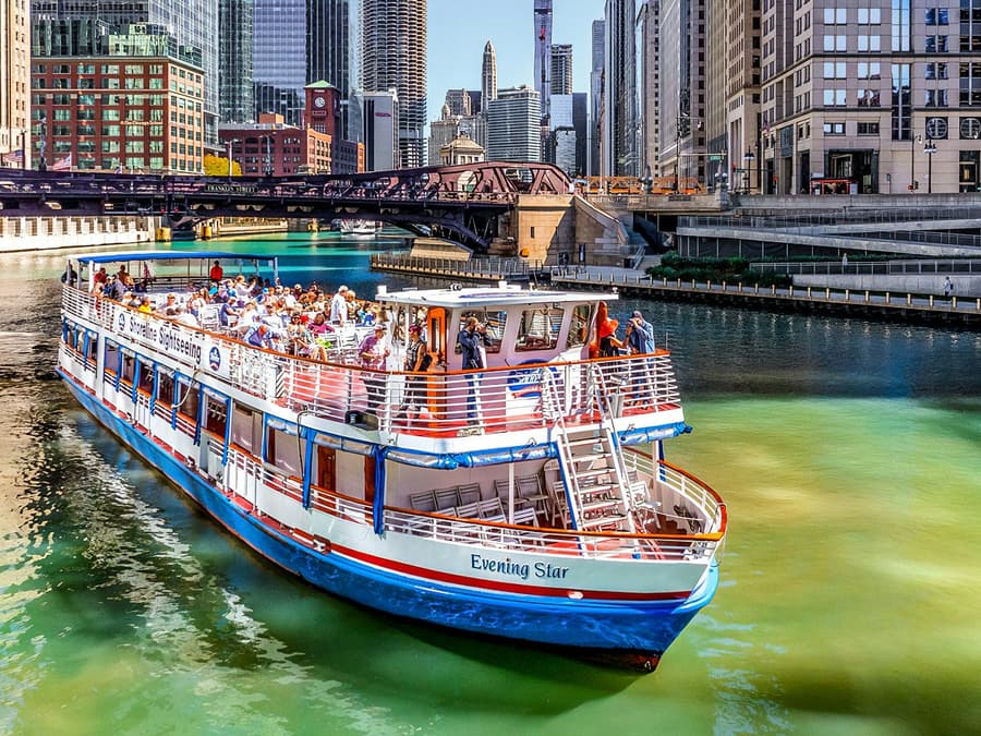 75-Minute Chicago River Architecture Cruise by Shoreline