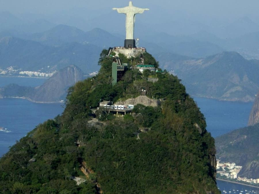 Rio de Janeiro: Guided City Tour + Cable Car & Train Ticket + Lunch + Transfers