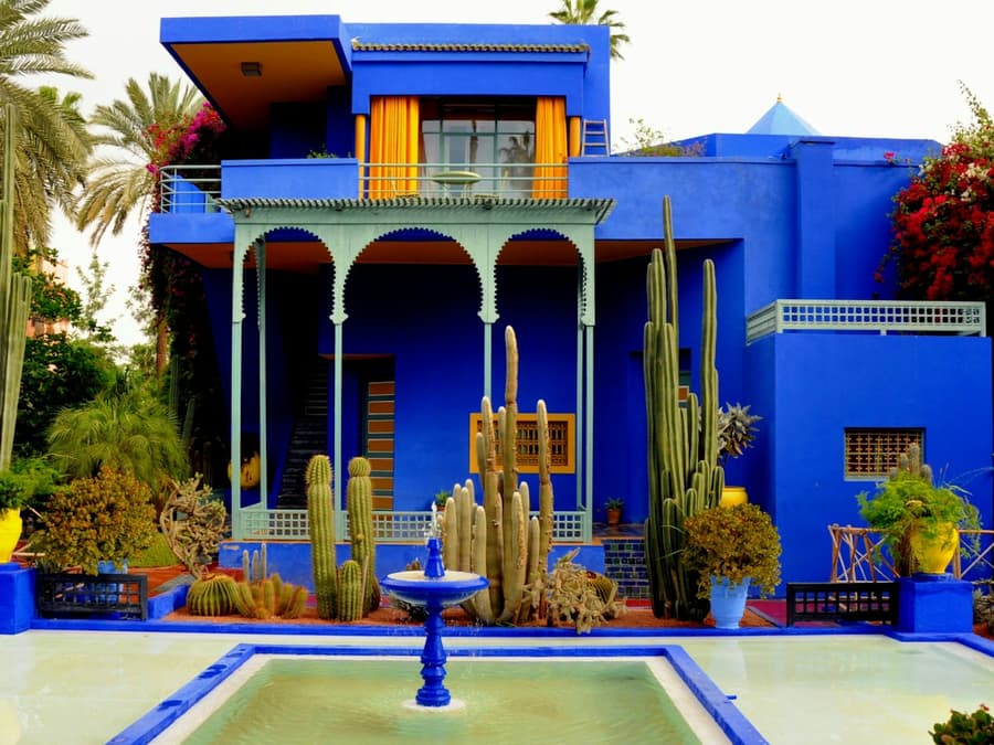 Marrakesh: Jardin Majorelle Guided Tour + Transfers