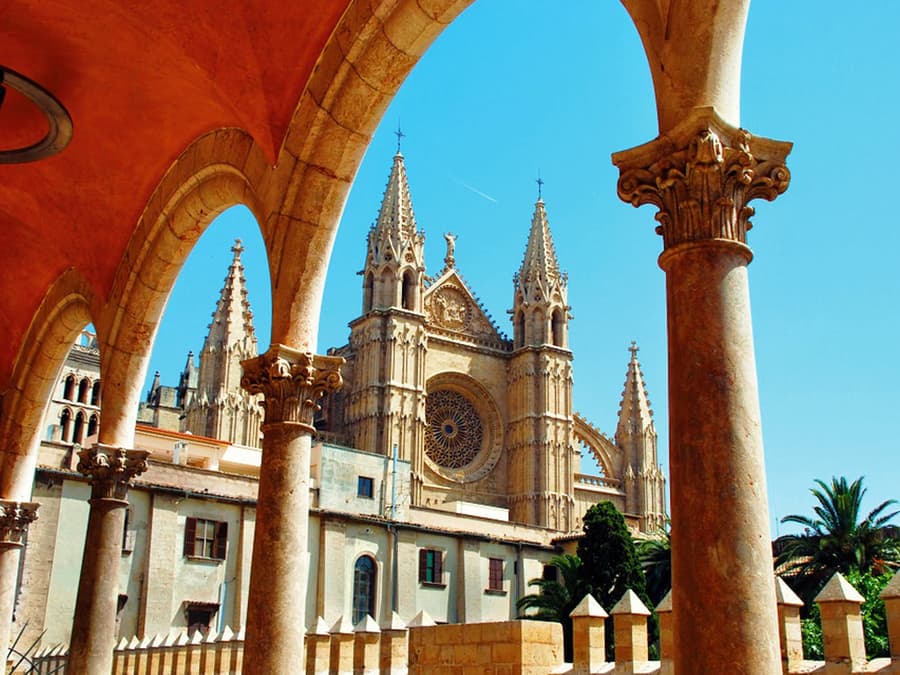 Full Day Excursion to Palma from Puerto Polensa