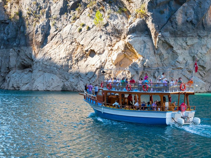 Side: Guided Jeep Safari + Boat Tour + Lunch