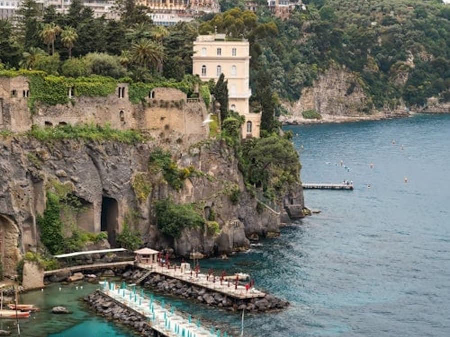 Shuttle from Naples Airport to Sorrento and the Sorrento Peninsula