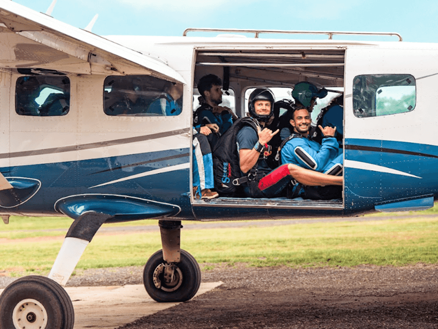 Tandem Skydive at Sydney with Round-Trip Transfers