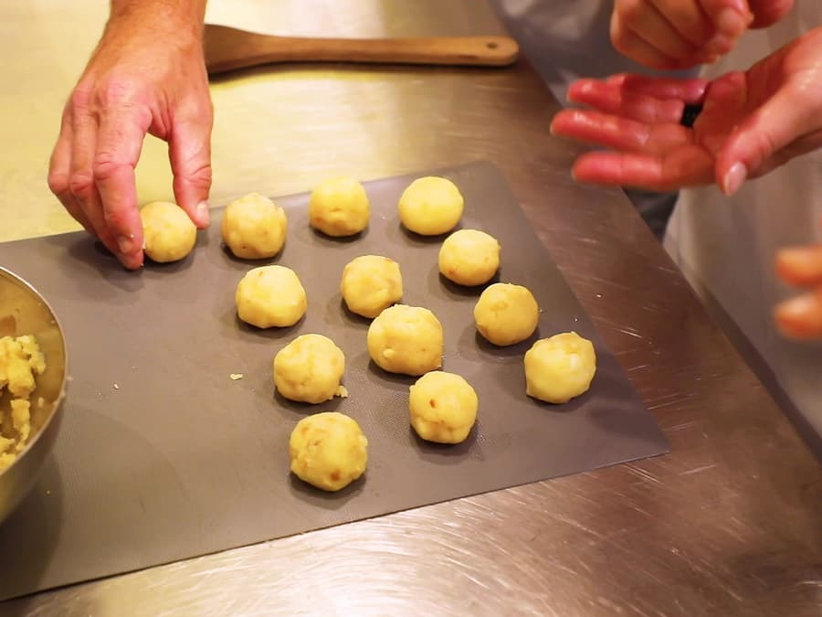 Florence Cooking Class: Hand-Made Pasta & Typical Dessert