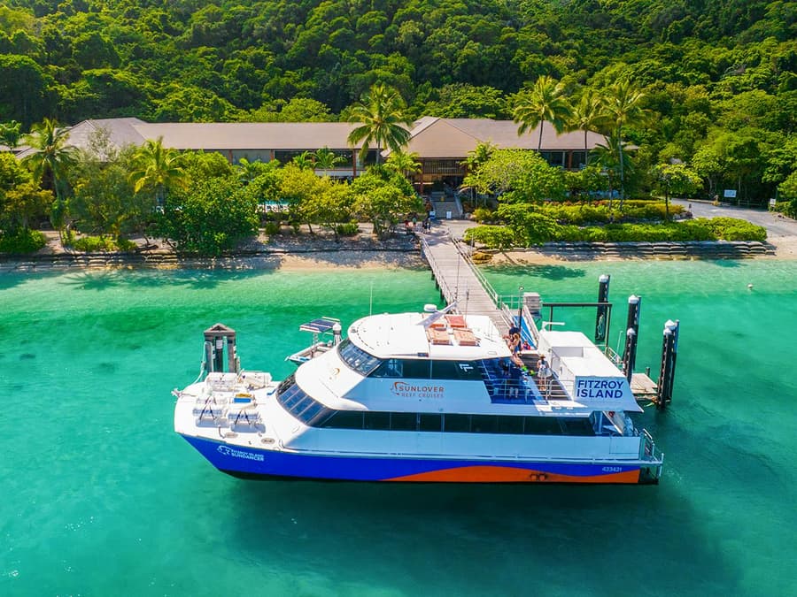 Sunlover: Cairns to Fitzroy Island Full-Day Cruise with Snorkel, Glass Bottom Boat Tour & Lunch