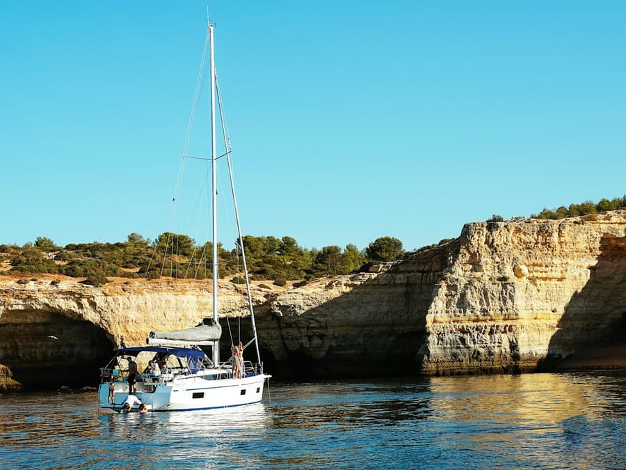 Benagil Caves: Luxury Morning Sail-Yacht Cruise from Portimão