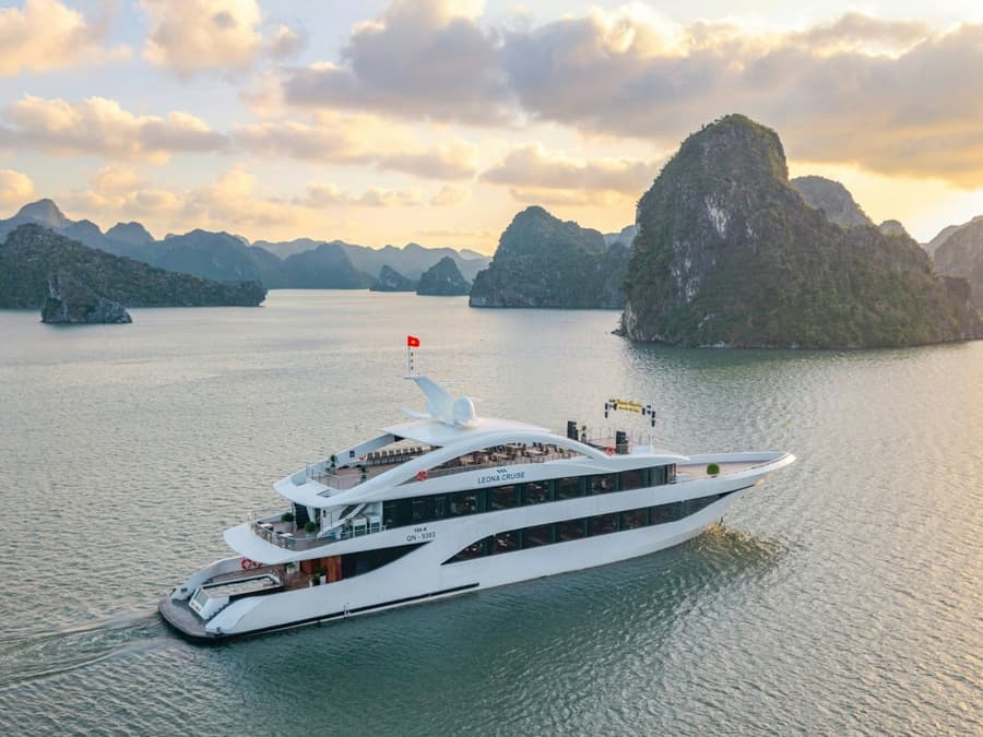 Ha Long Bay: 5-Star Leona Cruise + Sung Sot & Ti Top + Optional Transfer + Lunch