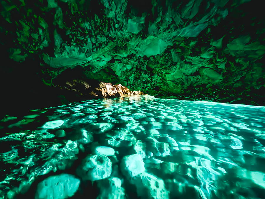 From Vlore: Blue Gem Cave, Haxhi Ali Cave & Grama Bay Speedboat Tour