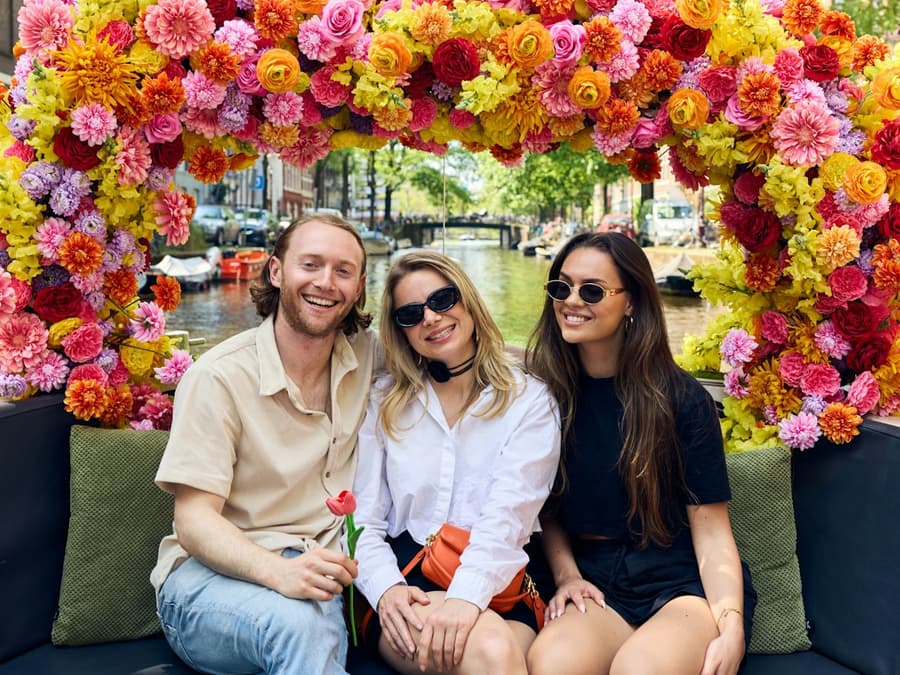 Amsterdam: City Highlights Flower Boat Canal Cruise