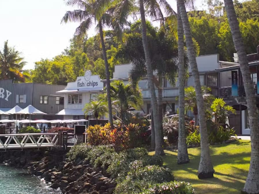Hamilton Island: Day Cruise from Airlie + Lunch