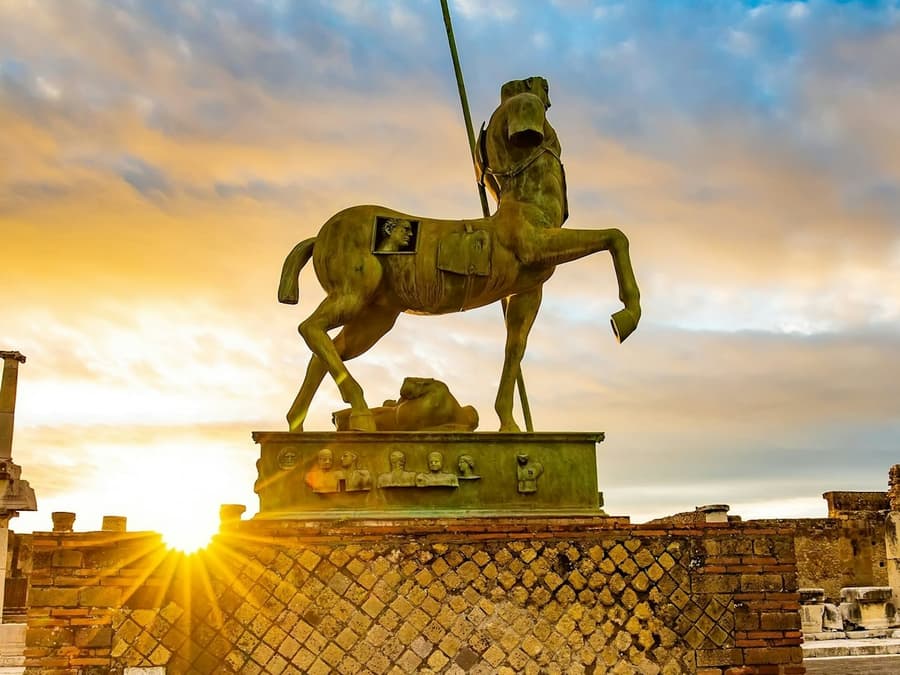 Pompeii, Amalfi Coast & Sorrento: Day Trip from Rome