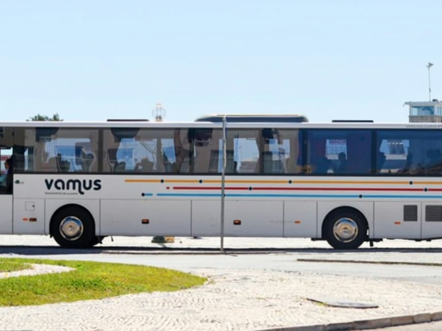 Lagoa: Bus Transfer To/From Faro Airport
