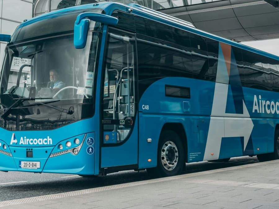 Belast: Bus To/From Belfast International Airport and Dublin