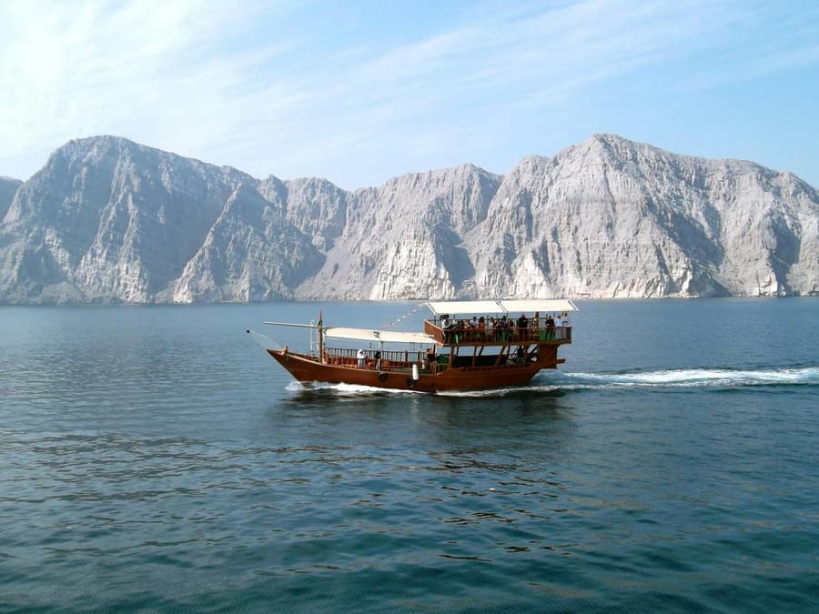 Musandam Dibba Tour with Dhow Cruise & Lunch