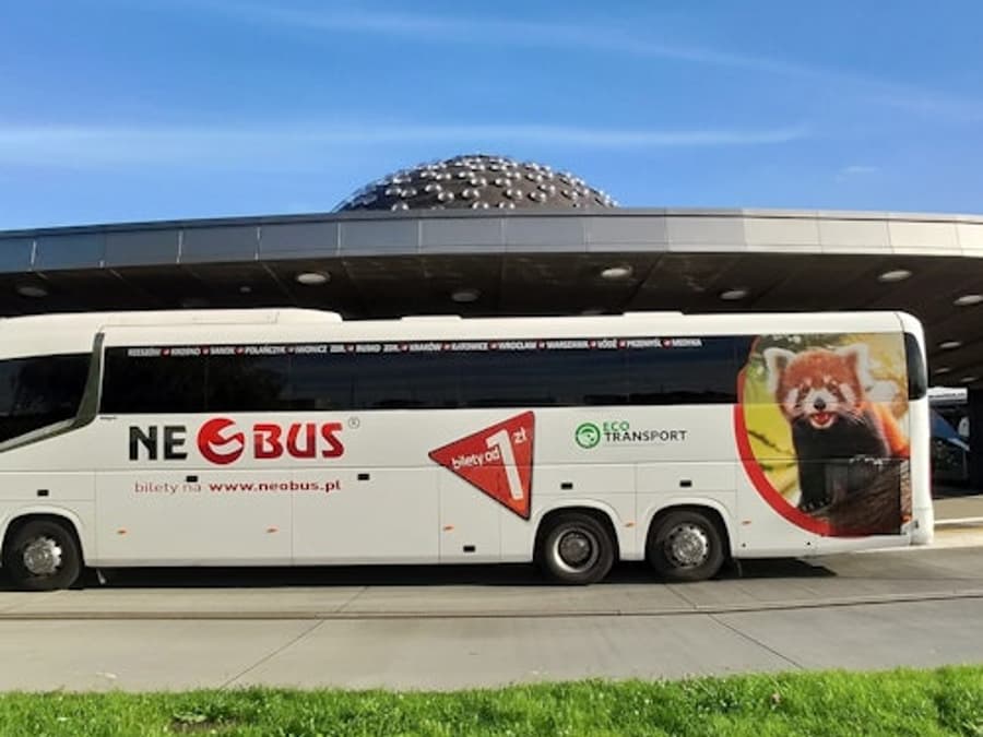 Krakow: Bus Transfer from Krakow Airport to Central Bus Station
