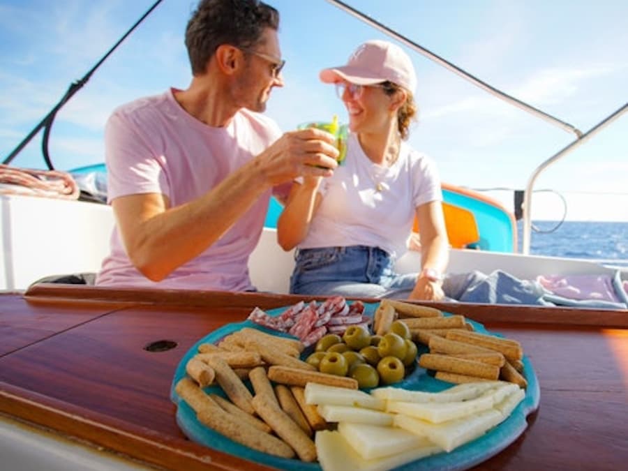 Barcelona: Sailing Experience with Vermouth
