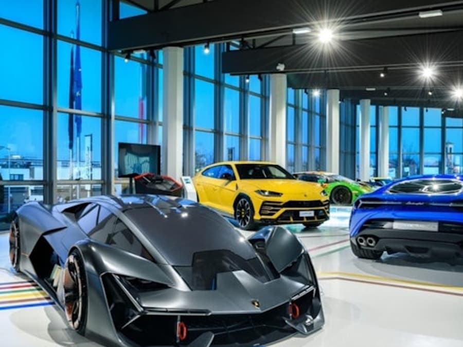 Bảo tàng Automobili Lamborghini, Ferruccio Lamborghini, Ferrari & Enzo Ferrari