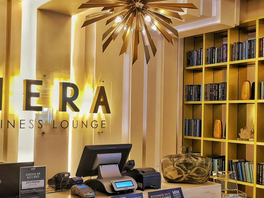 Cancun International Airport: MERA Business Lounge Access