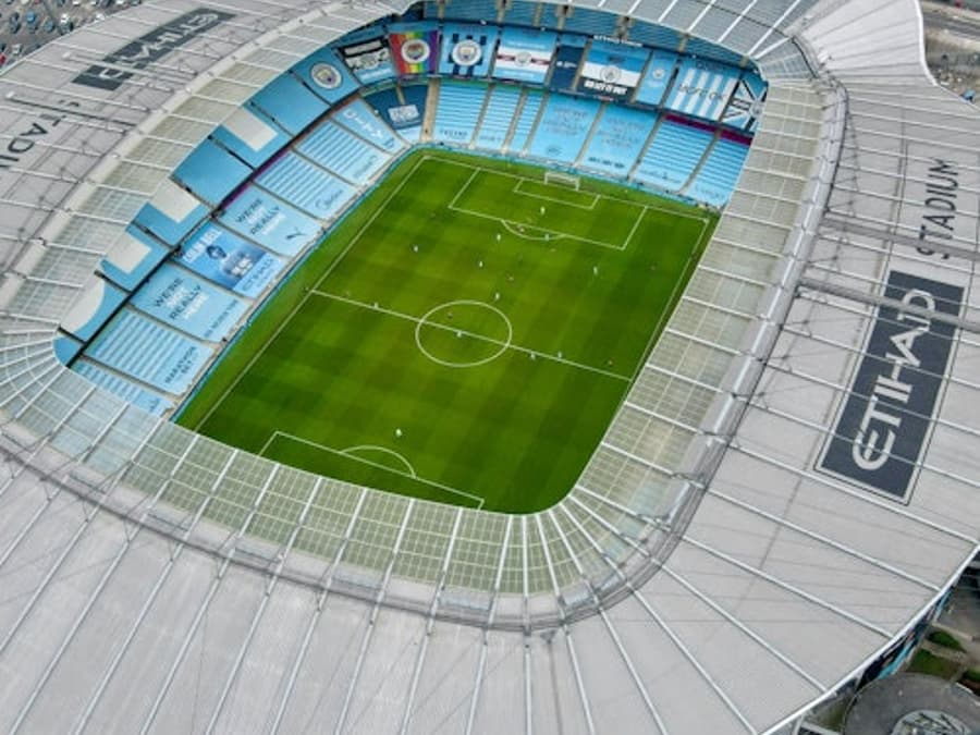Stadium Etihad: Perlawanan Bola Sepak Manchester City FC
