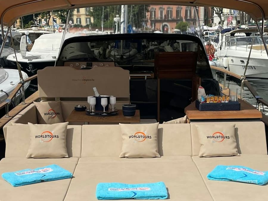 Naples: Sunset Cruise + Aperitif on Naples Gulf